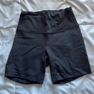 Lululemon wunder train shorts 6”